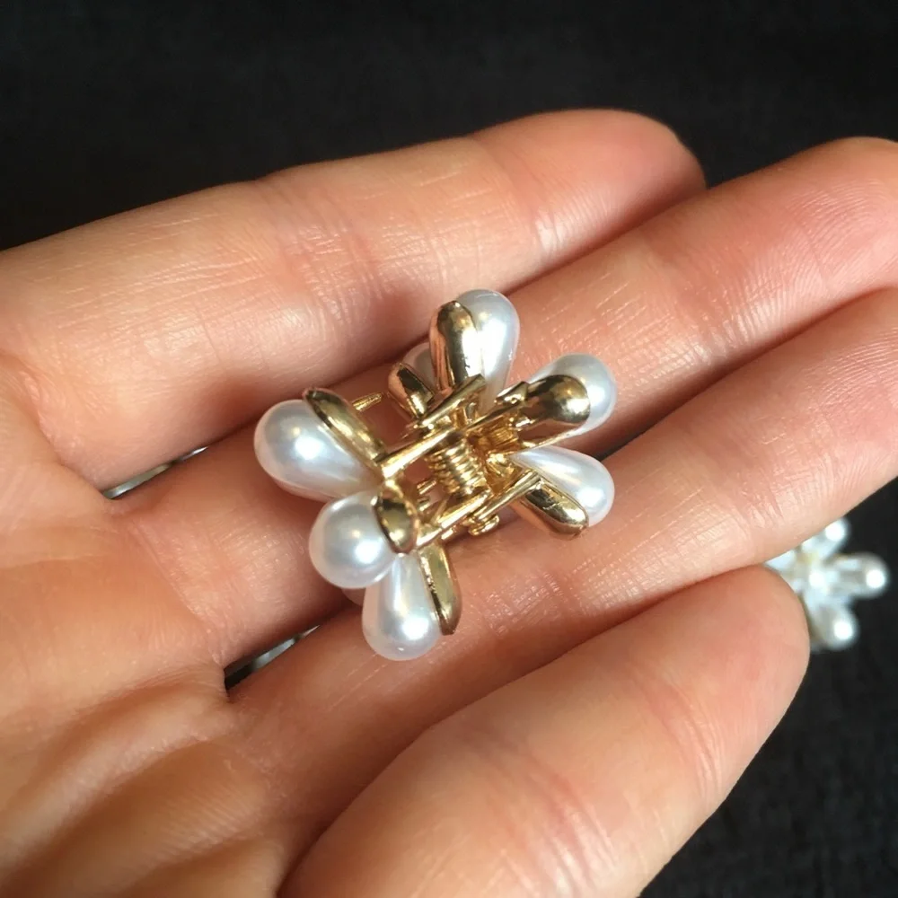 Beautiful Faux Pearl and Gold Tone Formal Wear Hair Clips